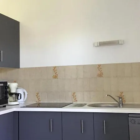度假居 Sejour Paisible A Sainte-eulalie : Maison 4 Pers, Jardin, Terrasse, Proche Volcans D'auvergne - Fr-1-742-108 *