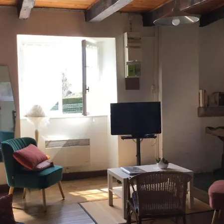 Sejour Paisible A Sainte-eulalie : Maison 4 Pers, Jardin, Terrasse, Proche Volcans D'auvergne - Fr-1-742-108 * Sainte-Eulalie (Auvergne)