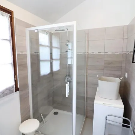 Sejour Paisible A Sainte-eulalie : Maison 4 Pers, Jardin, Terrasse, Proche Volcans D'auvergne - Fr-1-742-108 *
